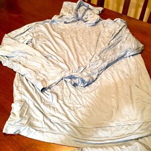 Women's Light Blue Long Sleeve Top